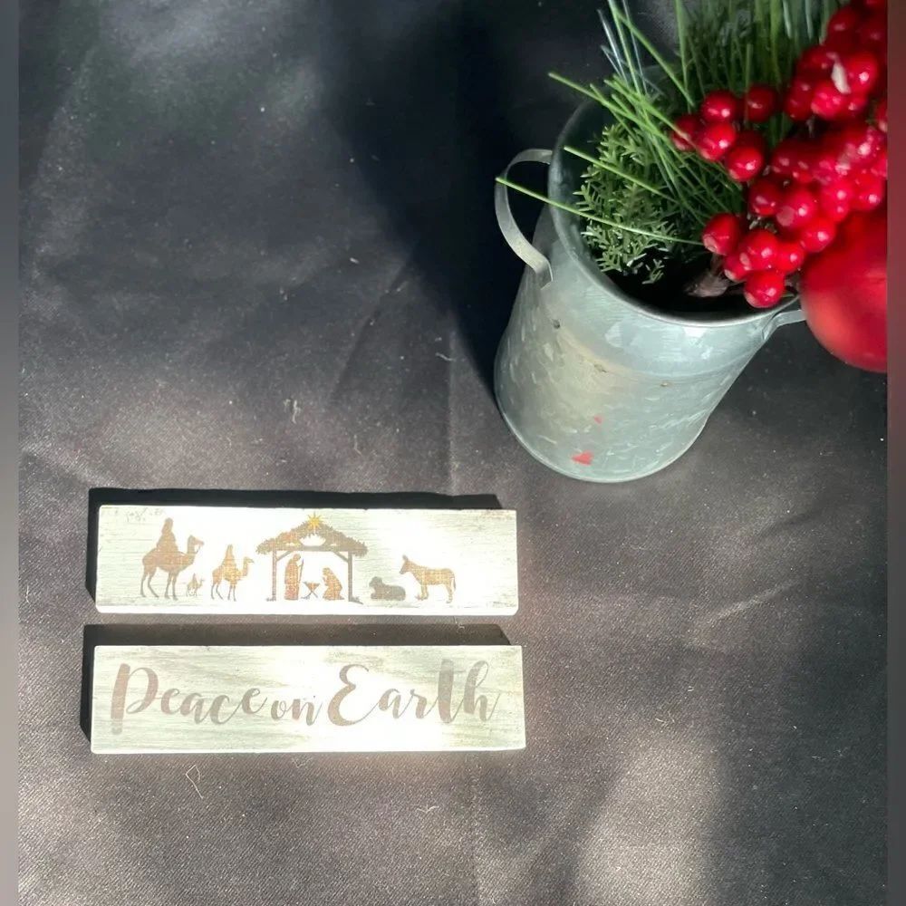 🎄❤️🎄 Peace on Earth & Nativity Scene Christmas Wooden Magnet Signs Set of 2 E…